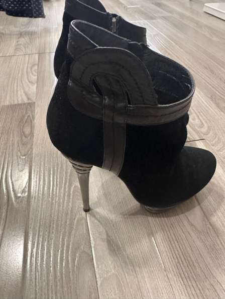 Ботильоны в Москве