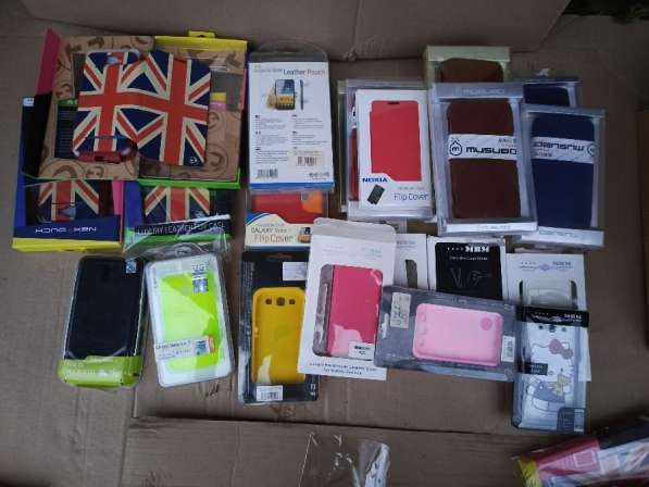 Чехлы на телефон