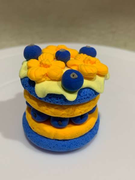 Пирожное из воздушного пластилина Покрытое лаком в Казани фото 5