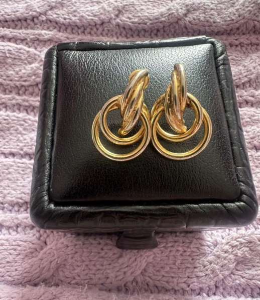 Сережки бижутерия в Москве