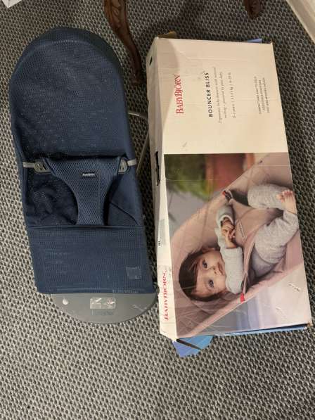 Детские качели в Москве