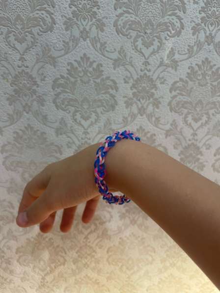 Браслетик из резинок в Красноярске фото 3