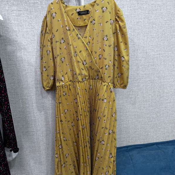 Новое платье 44 размер