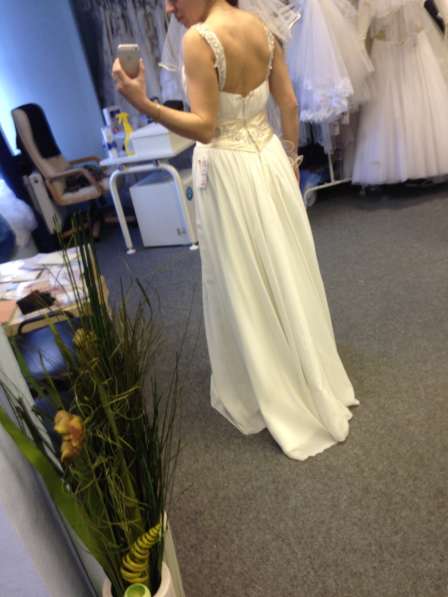 Шифоновое легкое свадебное платье в стиле ампир в Москве фото 3