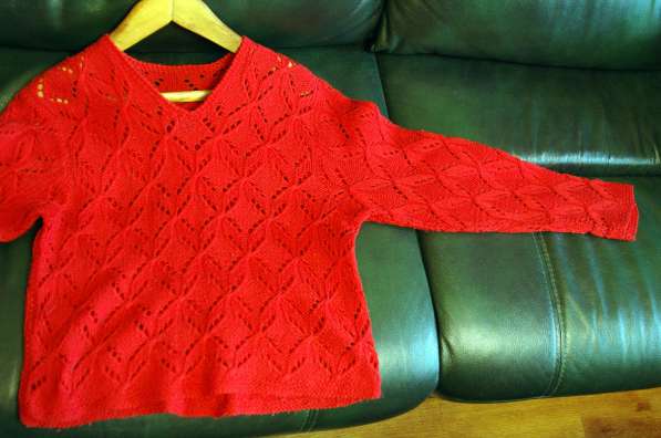 Пуловер женский, вязанный. Вязка ручная в Москве