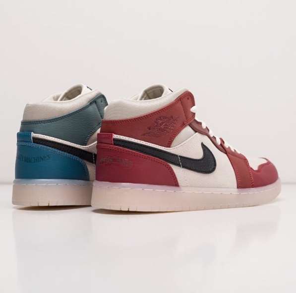 Кроссовки Nike Air Jordan 1 в Москве