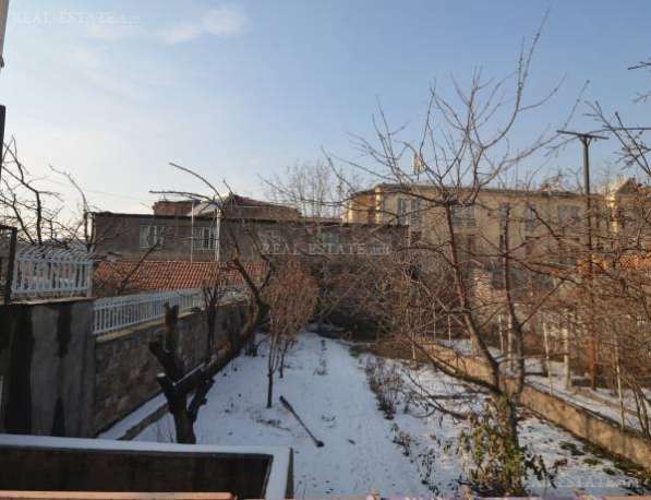 Продается двухэтажный частный дом без посредников в Ереване в 