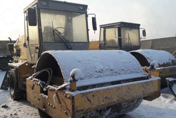 Продам каток грунтовый ДУ-84 вибрационный комбинированный