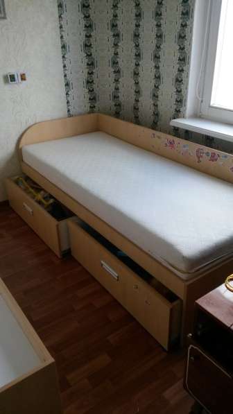 Кровать с матрасом 90×200