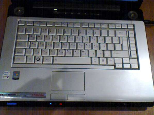 Toshiba Satellite U50-A-L4M Петли матрицы в Москве фото 14