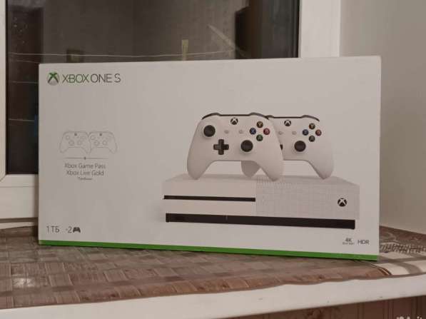 Xbox One S 1TB / 2 Джостика / Ultimate