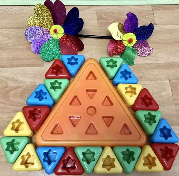 Развивающая игрушка Треугольник. 21 элемент в Самаре