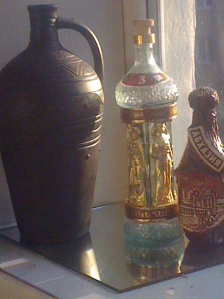 Бутыоь стекло-10 литров и коллекция бутылок элитных брендов- в Ростове-на-Дону
