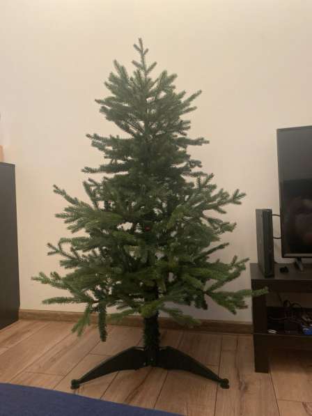 Елка искусственная