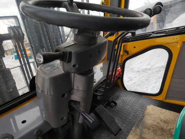 Вилочный погрузчик Komatsu FD70-7 в Омске фото 10