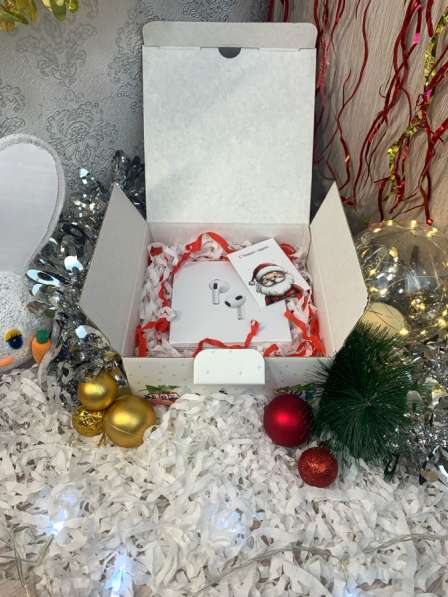 Новогодний подарок - AirPods 3 (Реплика)