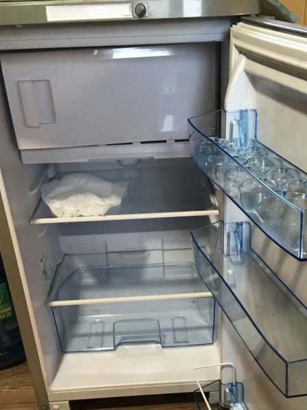 Холодильник маленький цвет металлик