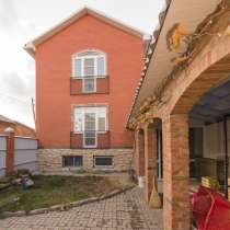 Продам жилой дом 185 м2 с участком 3 сот, Сарьяна ул, в Ростове-на-Дону