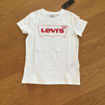 Новая белая футболка levis ?, в Москве