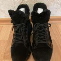 Женские зимние ботинки размеЖенские зимние ботинки размер 30, в Москве