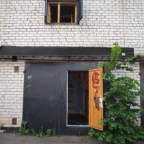 Двухэтажный кирпичиный гараж, в Зеленограде