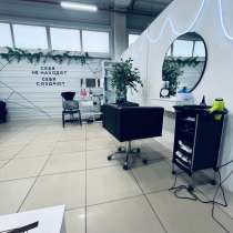 Требуется в Салон Красоты (Парикмахер-Уневирсал), в Барнауле