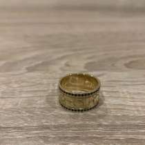 Золотое кольцо с сапфирами, в Москве