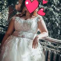 Продам красивое свадебное платье, в Каменск-Шахтинском