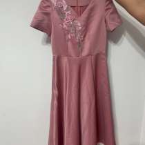 Платье сшитое по заказ, размер м-л, в г.Актобе