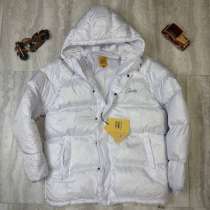 Пуховик Corteiz, в Москве