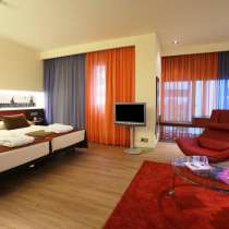 Отель четыре звезды, в Мадриде, в Санкт-Петербурге