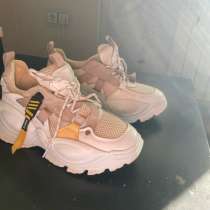 Кроссовки женские, в Санкт-Петербурге