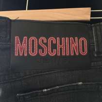 Джинсы новые moschino, в Москве