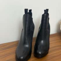 Обувь на зиму?? новые, ни разу не одевала, в Буйнакске